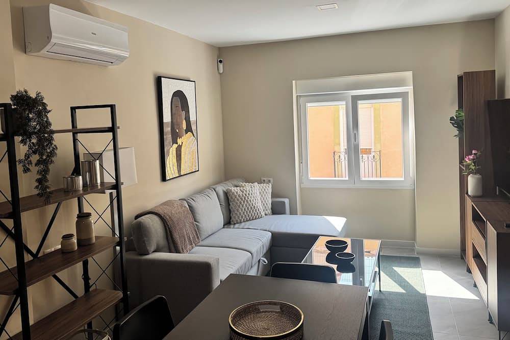 Lovely townhouse apartment in the city center in Campoamor, Alicante