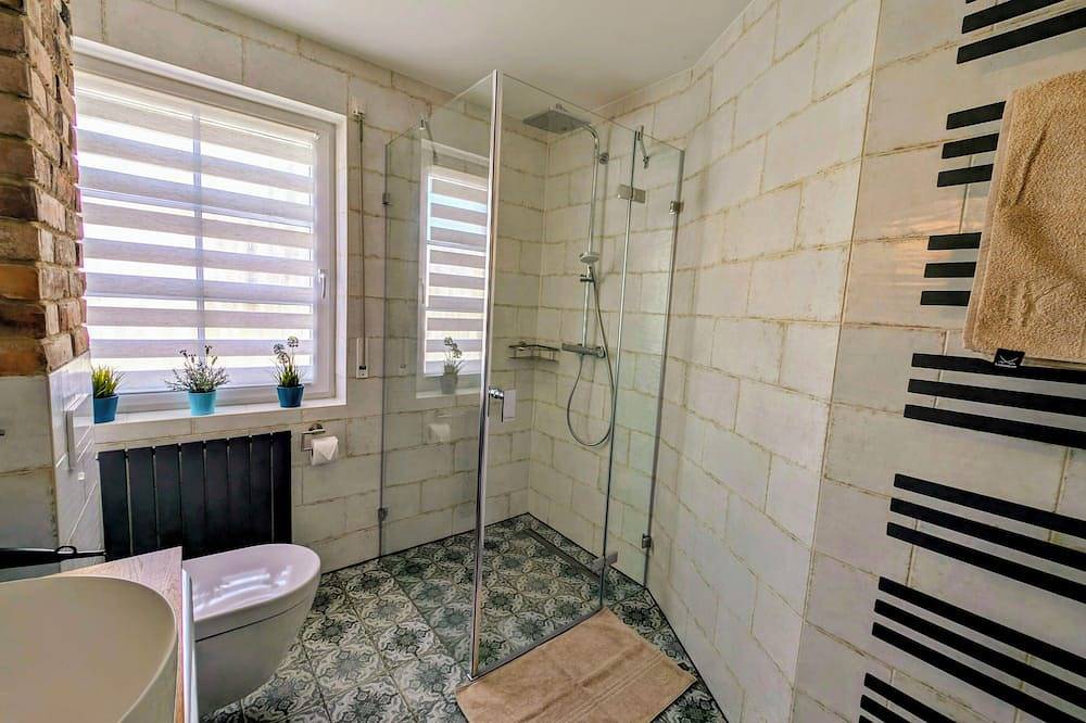 Ganze Wohnung, Lychen-Daheim, 2-Zimmer Apartment im Herzen von Lychen in Lychen, Uckermark