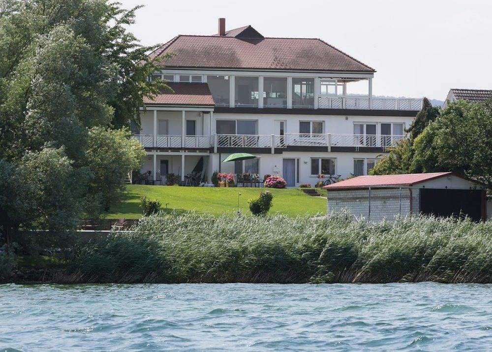 Ganze Ferienwohnung, Haus Seegarten - Wohnung Seepanorama, 146qm, 2 Schlafzimmer, max. 4 Personen in Reichenau, Untersee