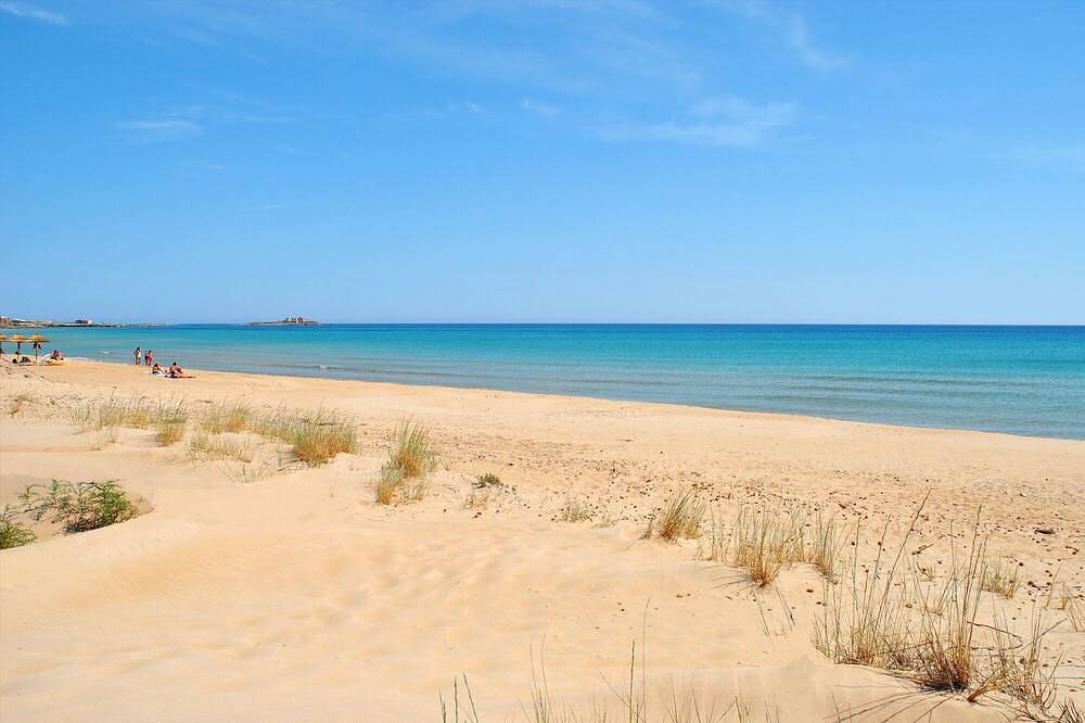 Villa à 20 m. de la mer sur la belle plage préservée du Carratois in Spiaggia Isola delle Correnti, Portopalo di Capo Passero