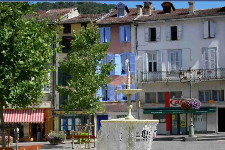 Location de vacances pour 12 personnes, avec Bassin pour enfant dans Office De Tourisme De Pays Des Vallees D Ax