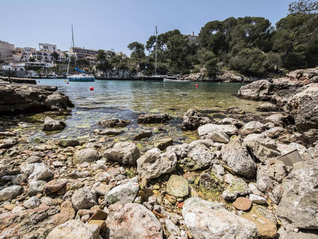 6 personas in Cala Figuera, Santanyí