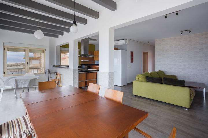Ferienhaus für 8 Personen, mit Balkon und Garten in Oliva - 4