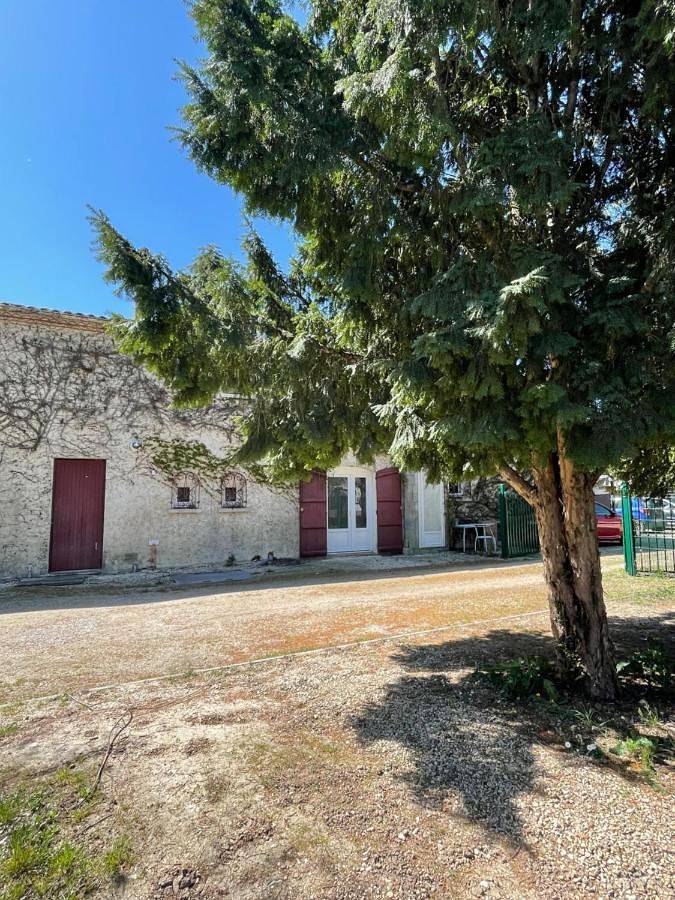 Location de vacances pour 7 personnes, avec terrasse ainsi que jacuzzi et jardin, animaux acceptés à Jarnac - 4