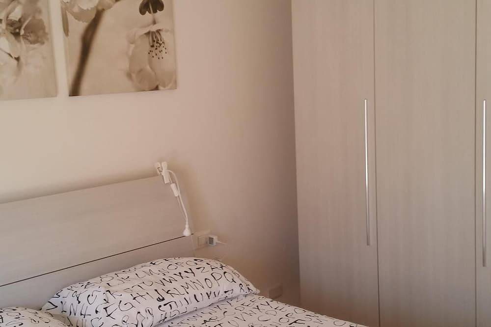 Ganze Wohnung, Schöne Wohnung 50 Meter vom Meer mit reservierten Parkplatz in Rivazzurra, Rimini