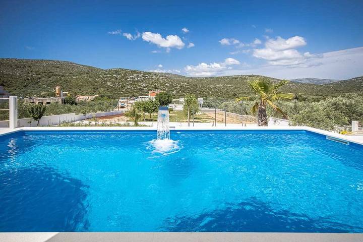 Villa mit pool für 14 Personen, mit Garten und Whirlpool sowie Pool in Marina - 3