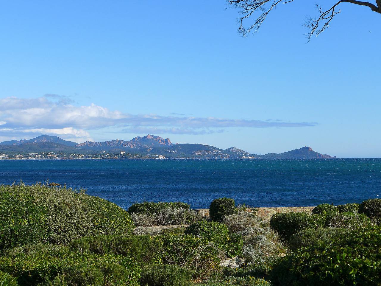 Entire apartment, Les Louvans in Saint-Aygulf, Frejus
