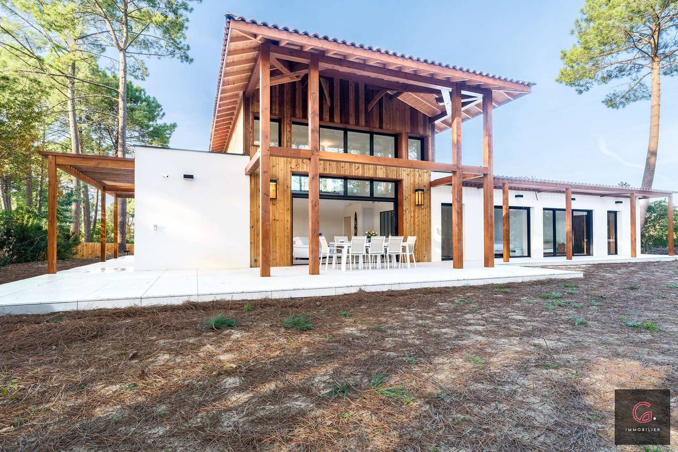 Biscarrosse Lac Villa de charme Pmr climatisée avec vue sur le golf pour 8/10 personnes in Biscarrosse, Côte d’Argent