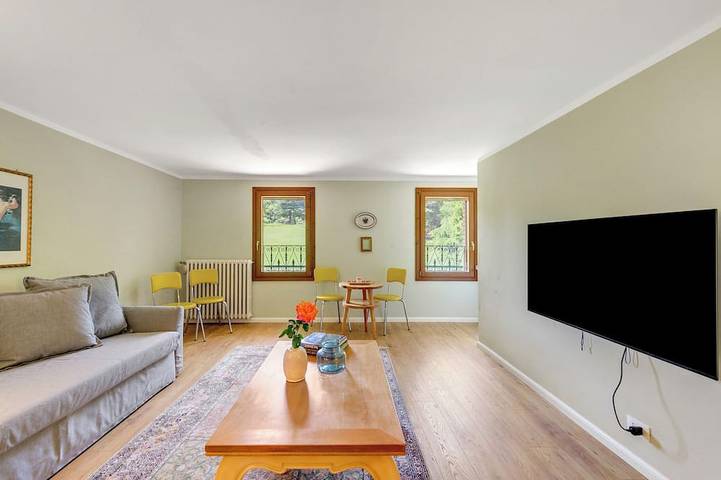 Ferienwohnung für 4 Personen, mit Pool und Garten in Affi