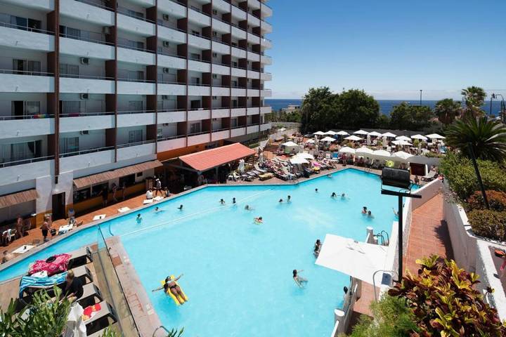 Hôtel pour 10 personnes, avec Jacuzzi et Terrasse ainsi que Jardin et Sauna