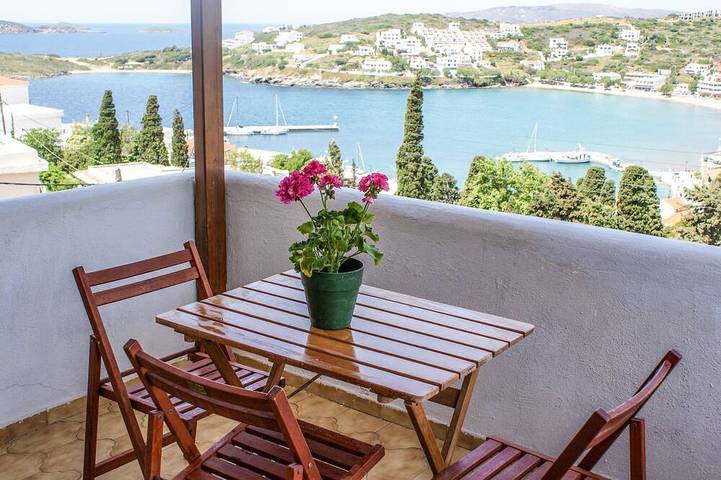 Gîte pour 2 personnes, avec balcon dans Andros - 4