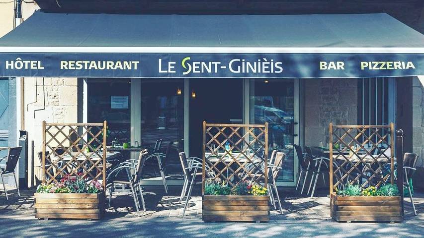 Hôtel pour 3 personnes, avec terrasse et vue