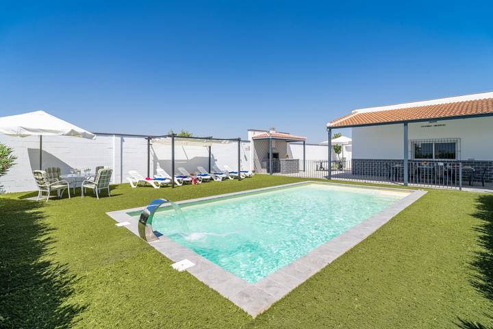 Casa rural con piscina para 6 personas, con jardín, Se admiten mascotas en Sierra Sur de Sevilla - 3