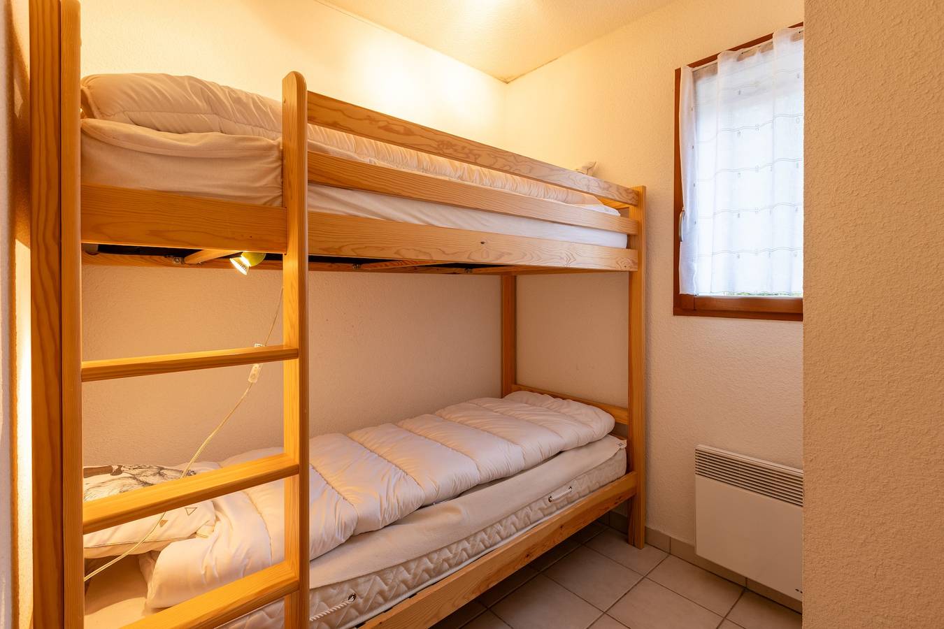 Appartement entier, Le Refuge du Chevreuil - Pistes accessibles à pieds in Les Angles, Parc naturel régional des Pyrénées catalanes