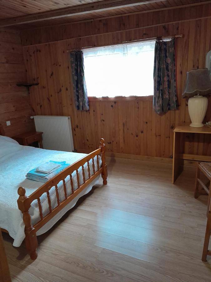 Gîte pour 7 personnes, avec terrasse et vue à Sahune - 4