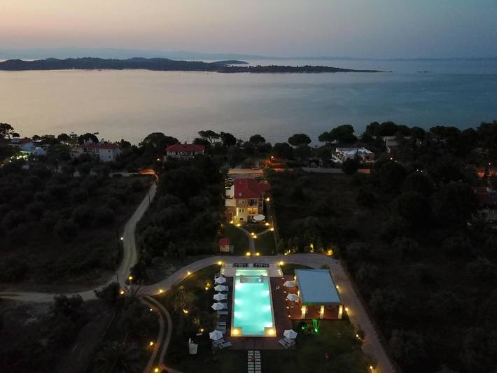 Ferienwohnung für 2 Personen, mit Pool und Ausblick sowie Garten in Chalkidiki - 3