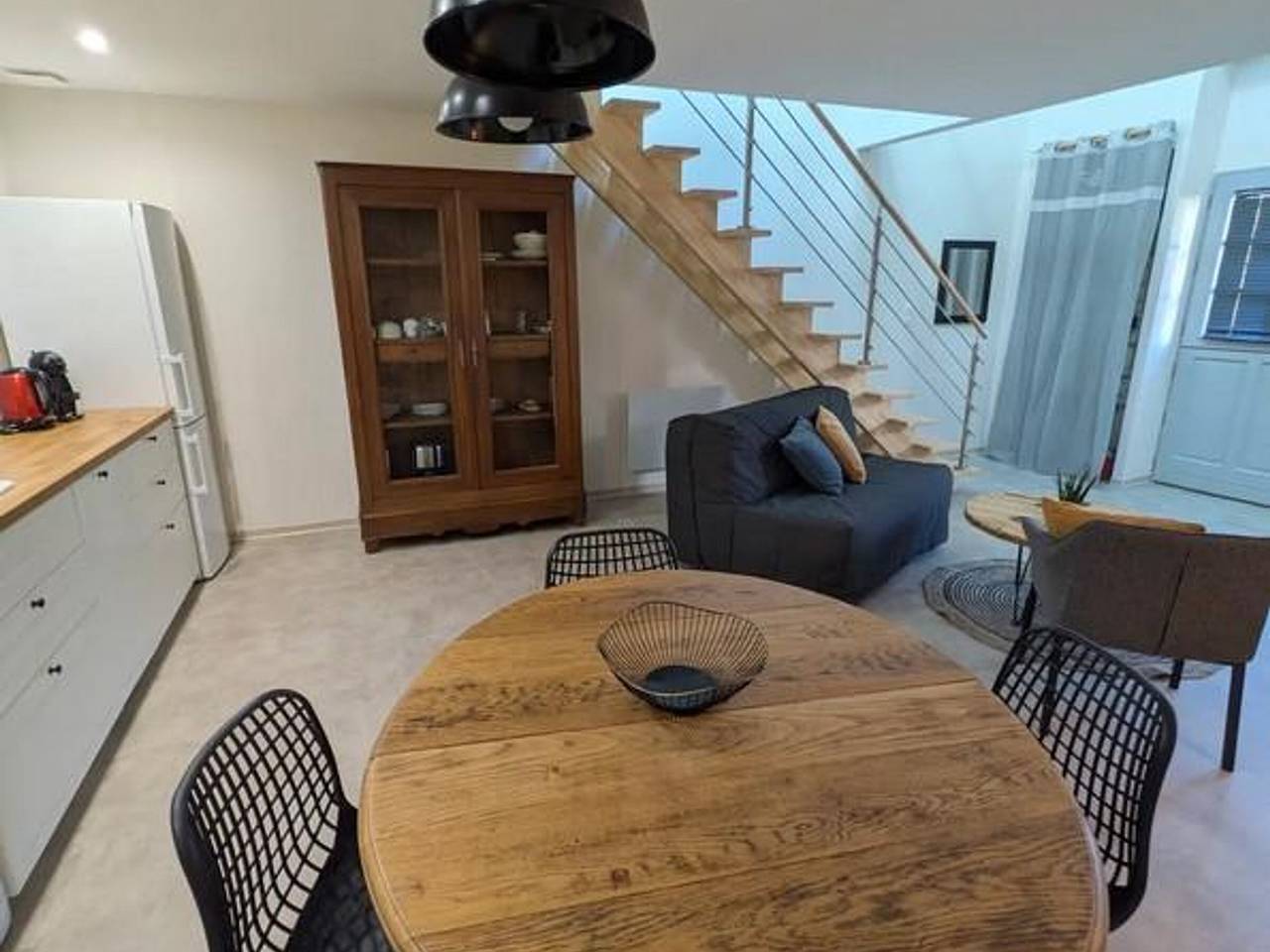 Appartement entier, Studio rénové avec mezzanine au cœur de Bourbon-l'Archambault in Bourbon-l'Archambault, Allier