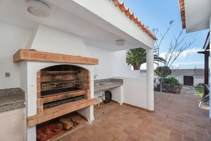 Ferienhaus 'Del Mar' mit Meerblick, privater Terrasse und Wi-Fi in Playa de la Arenita (Arona), Arona