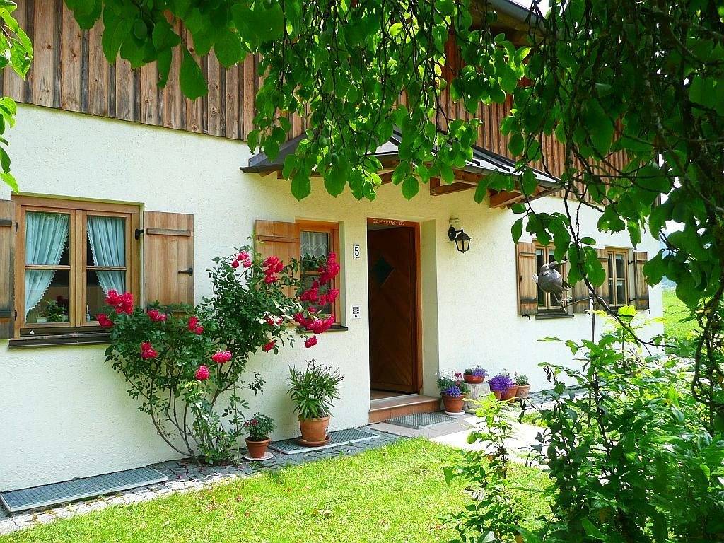 Ganze Ferienwohnung, Beim Grafen - FeWo 35 qm, Balkon, Wohn/Schlafraum mit Doppelbett, W-Lan, TV in Frasdorf, Chiemgauer Alpen