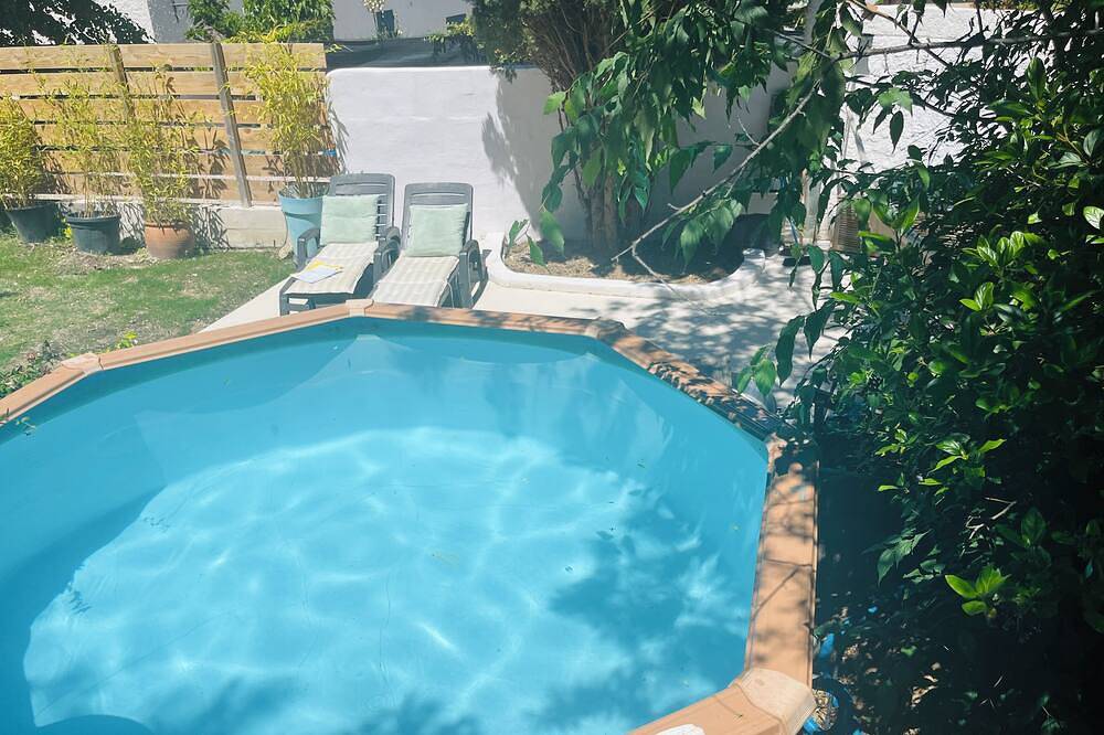 Provence house with swimming pool in Lambesc, Aix-en-Provence region
