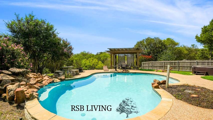 Vacation house for 10 people, with pool and yard, kid friendly in Texas