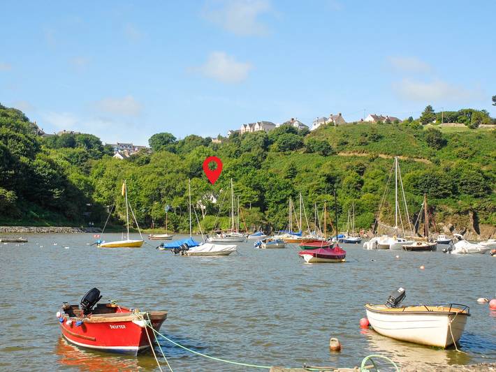 Cottage for 4 people, with garden, with pets in Fishguard