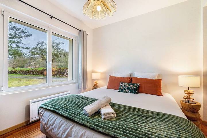 Location de vacances pour 7 personnes, avec terrasse et jardin à Barbazan - 2