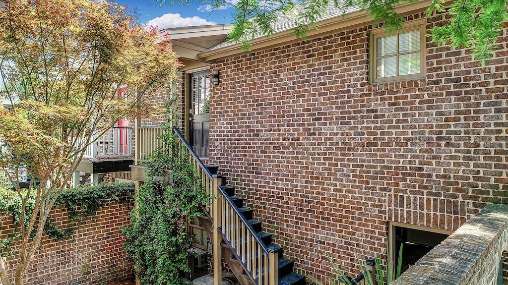 Ganze Wohnung, Bleiben Sie bei Lucky Savannah: Modernes Carriage House am Crawford Square! in Savannah, Chatham County