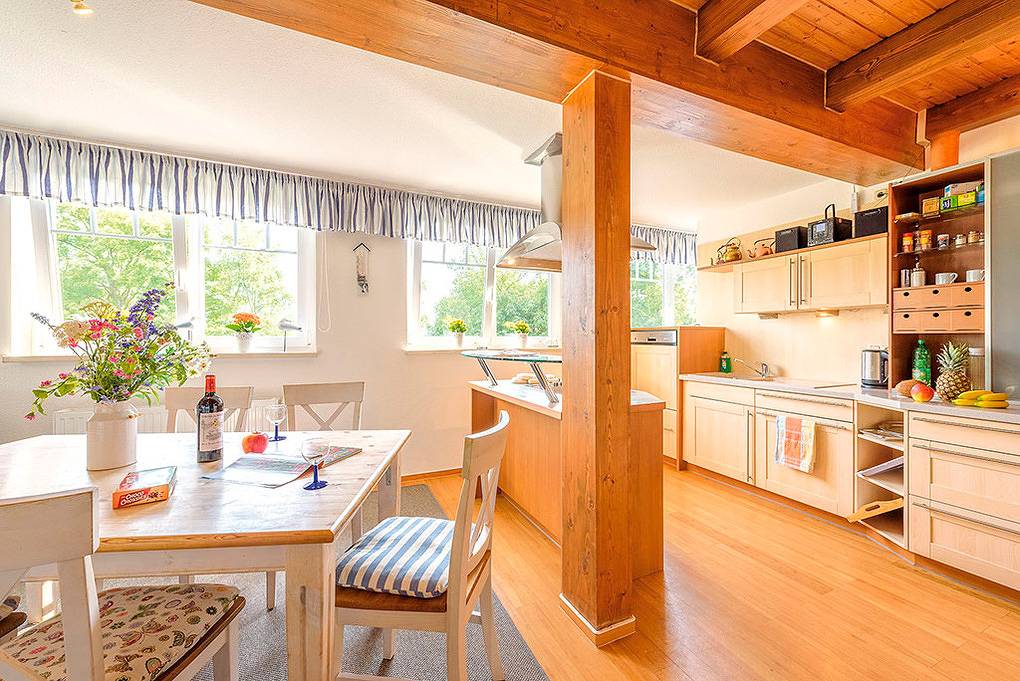 Rotes Ferienhaus 8-15 Personen in Schaprode, Rügen