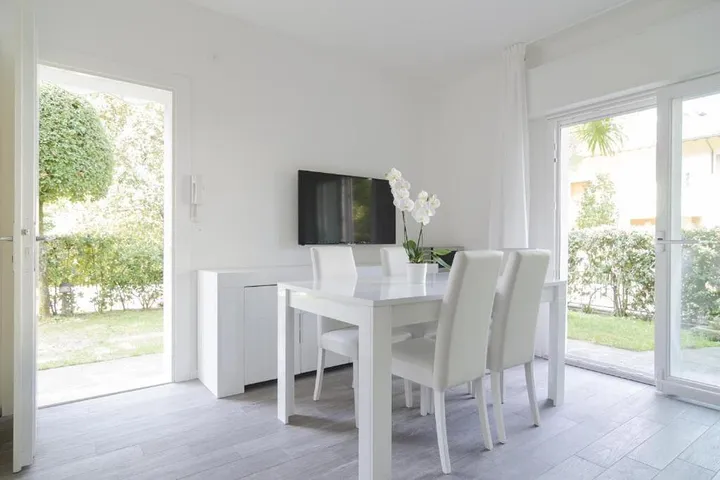 Ferienwohnung für 8 Personen, mit Terrasse und Garten - 1