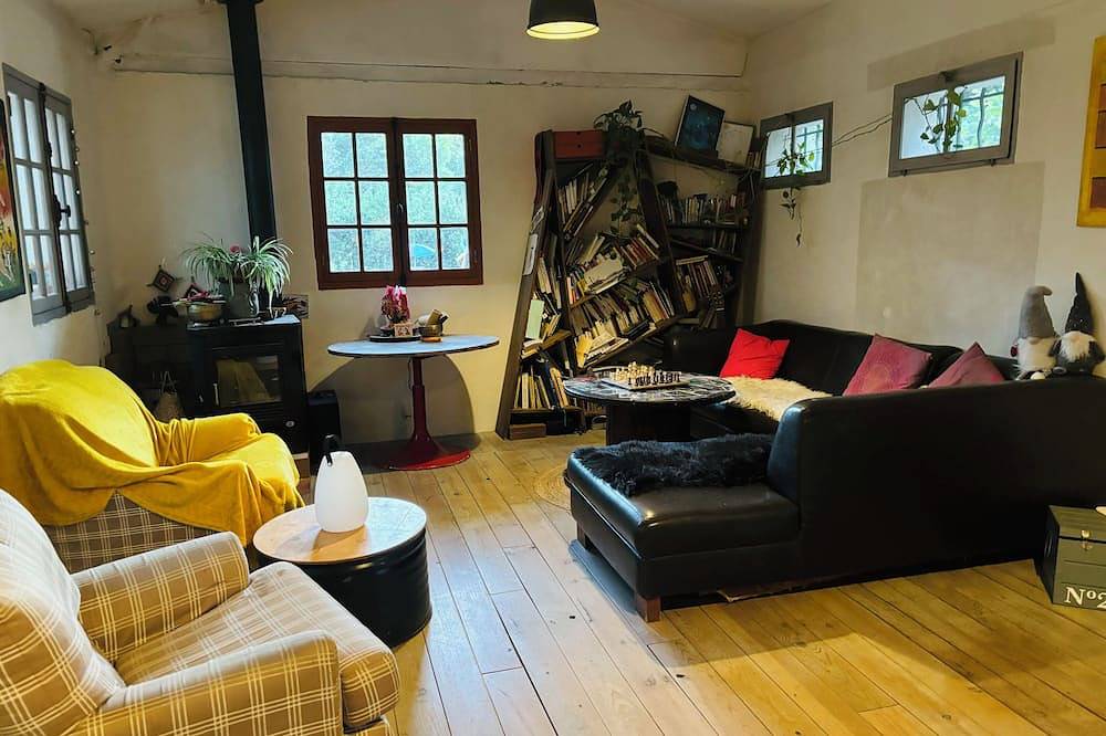 A L'Entree De La Forêt De La Ste Baume Maison Entiere,2500 m2 de terrain in Plan-d'Aups-Sainte-Baume, Côte méditerranéenne (France)