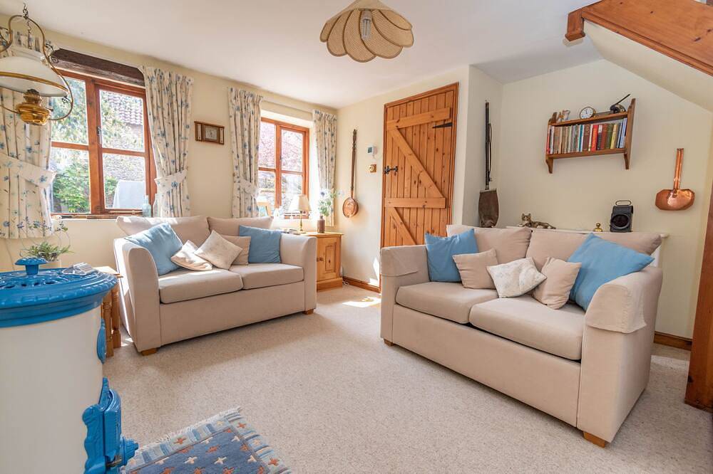 Post Box Cottage -  a self catering cottage that sleeps 4 guests  in 2 bedrooms in Stiffkey, Norfolk Coast