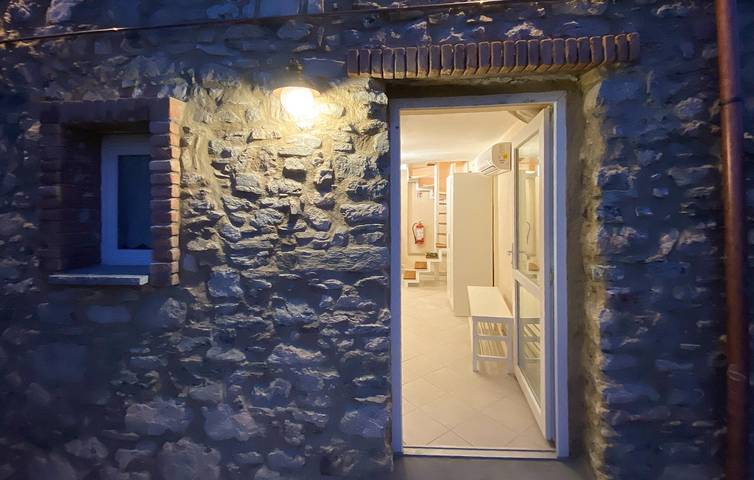 Moderno appartamento con 2 camere da letto, piscina, parcheggio e Wi-Fi in Castelnuovo di Garfagnana, Garfagnana