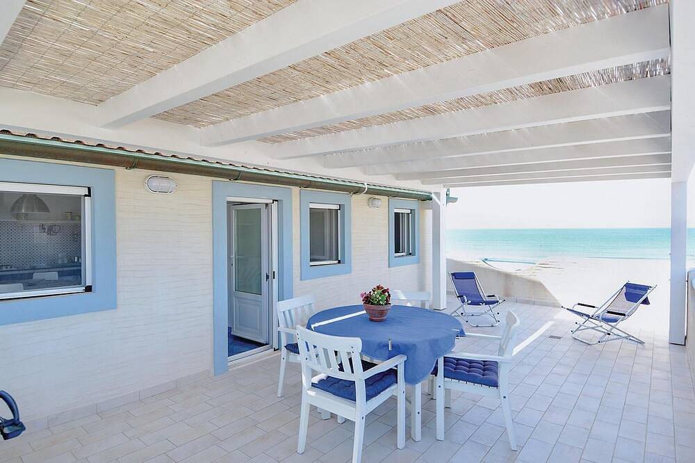 Entire apartment, Stunning apartment in Punta Braccetto Rg in Punta Braccetto, Ragusa