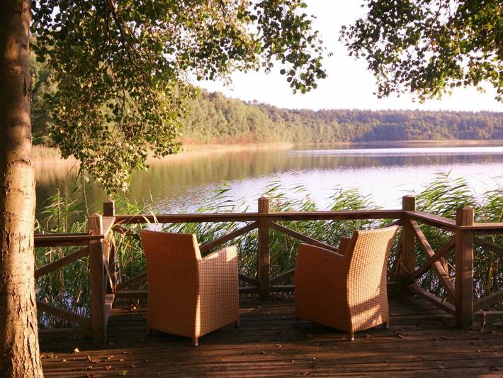 Ferienwohnung für 2 Personen, mit Balkon und Seeblick sowie Garten und Sauna am Plauer See - 3