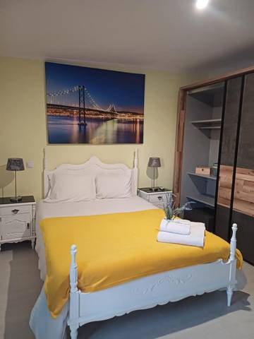 Cottage pour 3 personnes, avec vue ainsi que piscine et jardin dans Almodôvar
