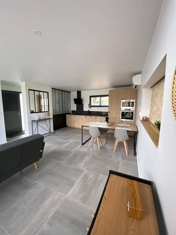 Location de vacances pour 4 personnes, avec jardin ainsi que jacuzzi et terrasse à Saint-André-de-Cubzac - 4