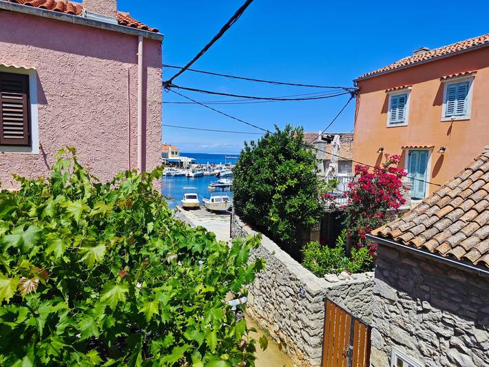 Ferienwohnung für 3 Personen, mit Balkon/Terrasse in Veli Losinj