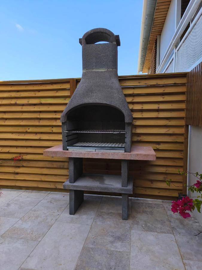 Location de vacances pour 6 personnes, avec jardin ainsi que piscine et vue dans Basse Vallée - 3