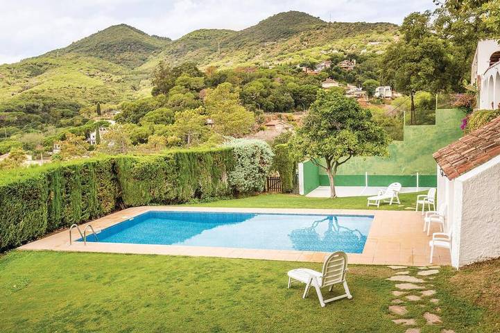 Nice hombre en Arenys de Munt in Supermaresme, Arenys de Munt