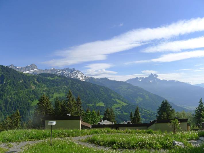 Gîte pour 4 personnes, avec terrasse ainsi que jardin et vue à Gryon - 2