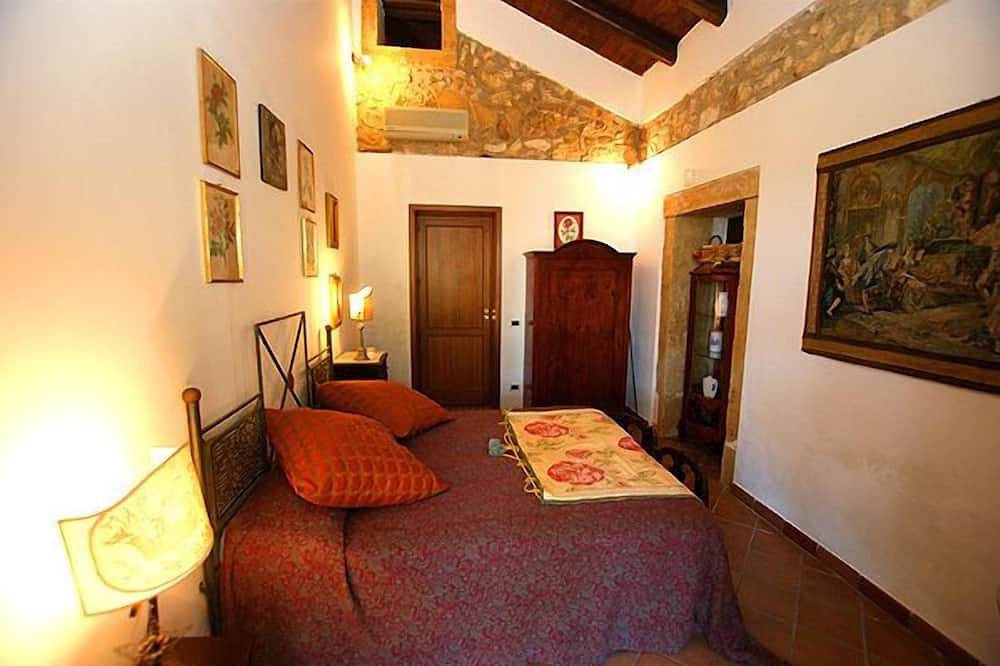 Sizilianisches Landhaus aus dem 19. Jahrhundert - strandnah und mit großem Pool in Isola (Italien), Syrakus