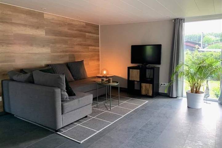Casa de madera con gran jardín y sauna \"perros bienvenidos\" in Helferskirchen, Westerwald