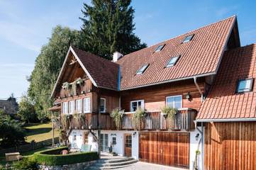 Ferienwohnung für 6 Personen, mit Ausblick und Garten in Weststeiermark