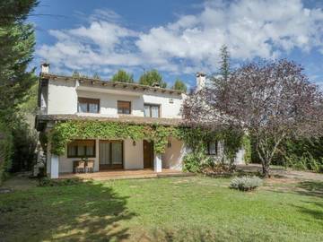 Location de vacances pour 9 personnes, avec vue et terrasse à Teruel