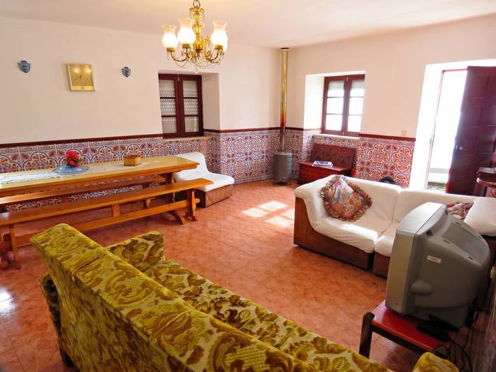 Charming house in Miranda do Corvo + Spacious terrace in Coimbra, Coimbra District