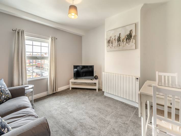 Log cabin for 2 people, with garden in Bridlington