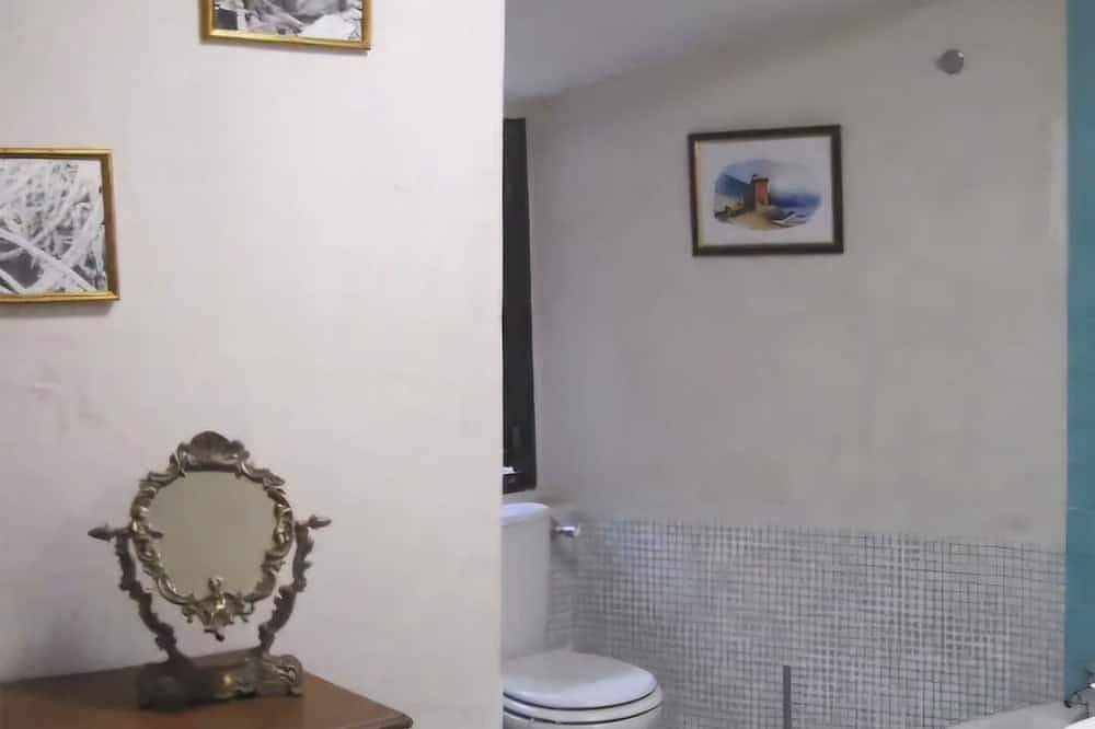 Ganze Wohnung, Tour Côtière Avec Accès Privé à la mer in Terracina, Pontinische Ebene