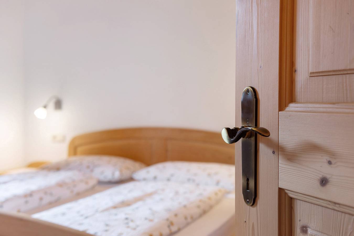 Ganze Wohnung, Ferienwohnung 'Dorf' mit Bergblick, Gemeinschaftsgarten und Wi-Fi in Kastelruth, Dolomiti Superski