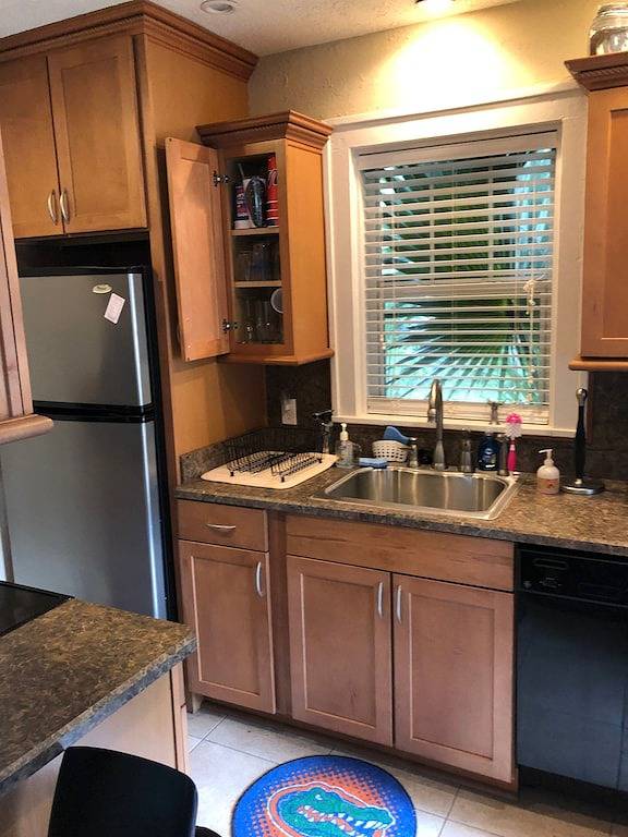 3/1 Bad hinter der Alumni Halle! Zu Fuß zum Stadion / Uf / O'Connell Center in Gainesville, Alachua County